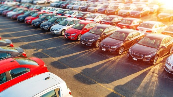  أسعار أبرز السيارات في السعودية والسوق المصري