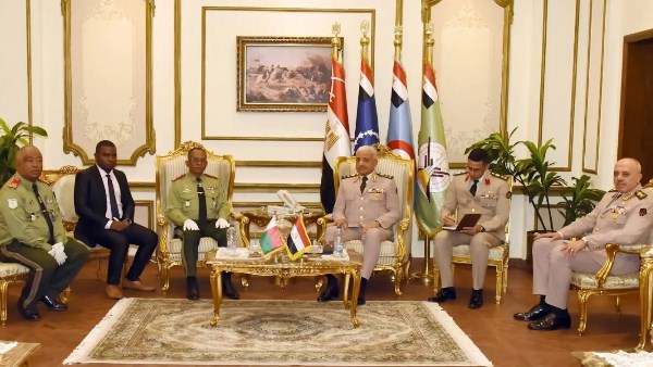 صورة من اللقاء