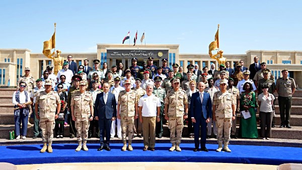 القوات المسلحة تنظم زيارة للملحقين العسكريين إلى الأكاديمية العسكرية المصرية وعدد من المشروعات القومية