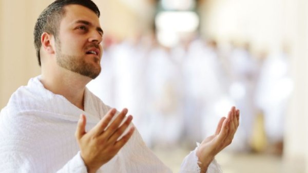 هل الأولى للشباب الزواج أم أداء فريضة الحج