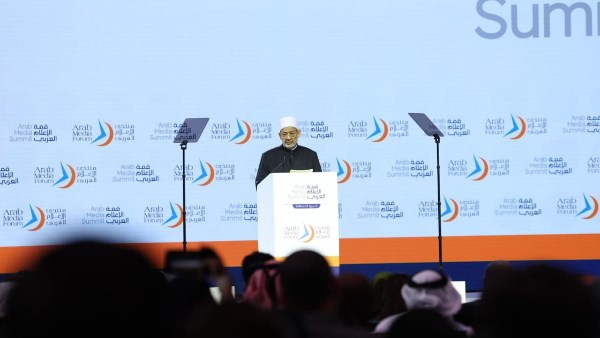 شيخ الأزهر من دبي: الإعلام العربي مسؤول عن كشف جرائم الاحتلال ومواجهة الإسلاموفوبيا