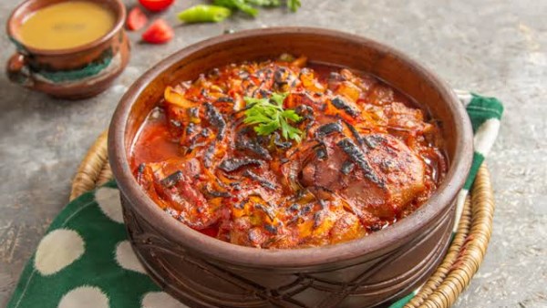مغذية وشهية.. طريقة عمل الكوارع بالصلصة للشيف نجلاء الشرشابي