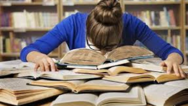 نصائح لطلاب الثانوية العامة للتغلب على ملل المذاكرة