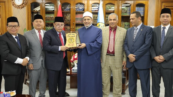 مستشار رئيس أندونيسيا: مصر الأزهر لها مكانة كبيرة في قلوب شعبنا