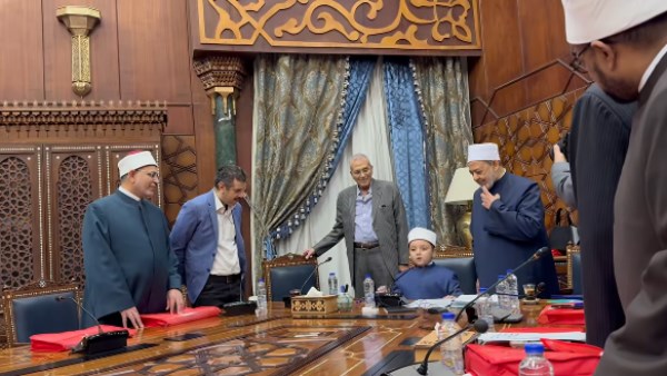 قصة النابغة الصغير الطفل أنس مصطفى ربيع