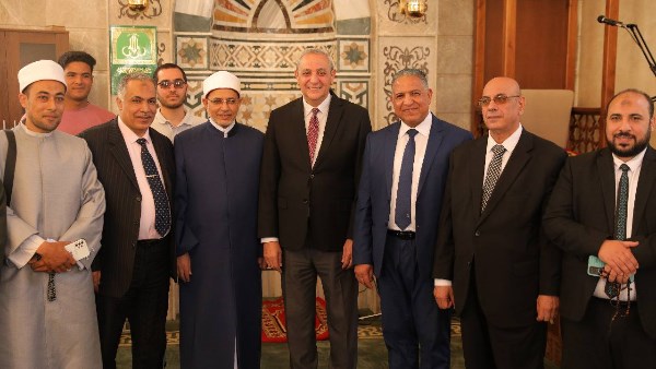 رئيس جامعة الأزهر ومحافظ الغربية يفتتحان مسجدا بالجهود الذاتية .. صور