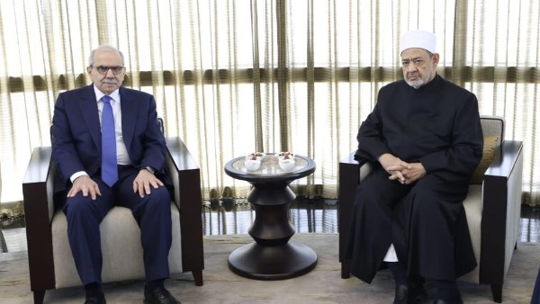 شيخ الأزهر: على حكماء لبنان لمّ الشمل وتعزيز السلم الداخلي