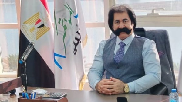  الدكتور أحمد منصور