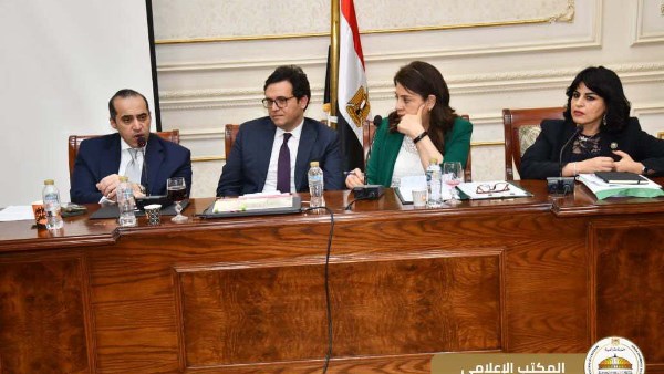 وزير الشؤون النيابية يطمئن الموظفين: لا مساس بموظفي بيوت وقصور الثقافة