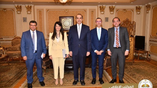 وزير الشئون النيابية