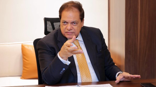  النائب محمد أبو العينين