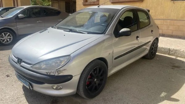 بيجو 206 موديل 2001 