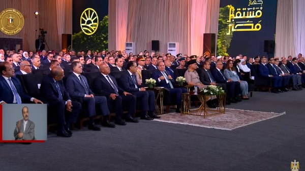 الرئيس السيسي: إدخال 800 ألف فدان للزراعة أغسطس المقبل