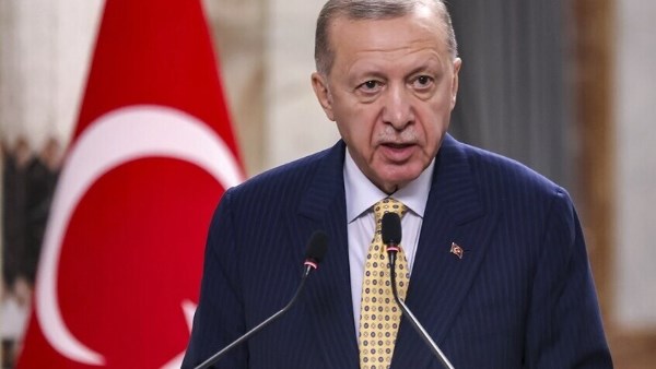 أردوغان لماكرون: تركيا مستعدة لاستضافة مفاوضات بين روسيا وأوكرانيا