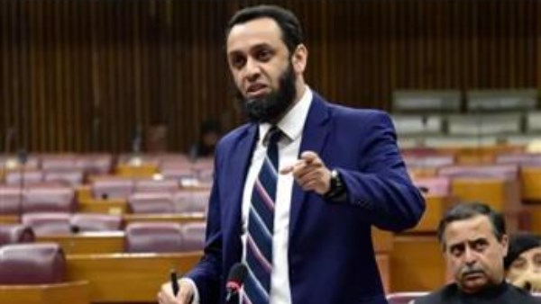 وزير الإعلام الباكستاني 
