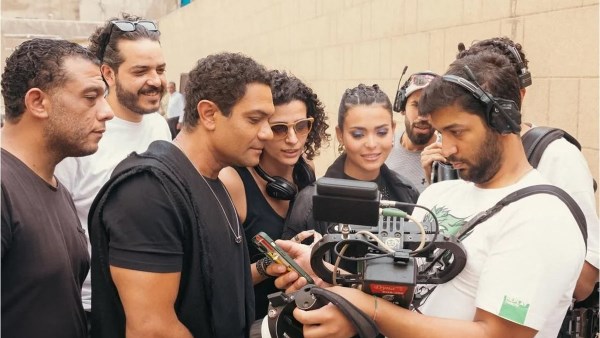 مخرجة «إن غاب القط» تكشف عن صور جديدة من الفيلم