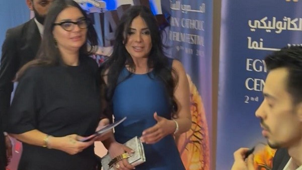 عن فيلم رحلة 404 .. منى زكي أفضل ممثلة بمهرجان المركز الكاثوليكي
