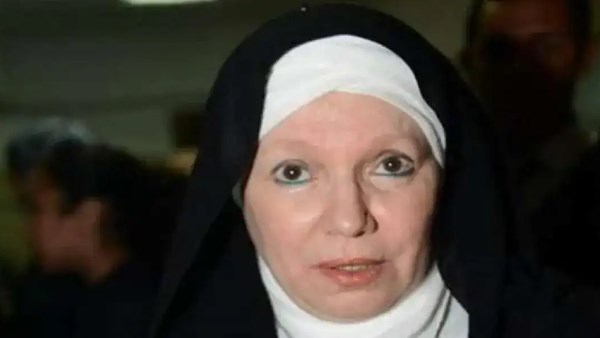 مشيرة إسماعيل تكشف تفاصيل أزمتها مع مالكي مستشفى للحيوانات الأليفة | خاص