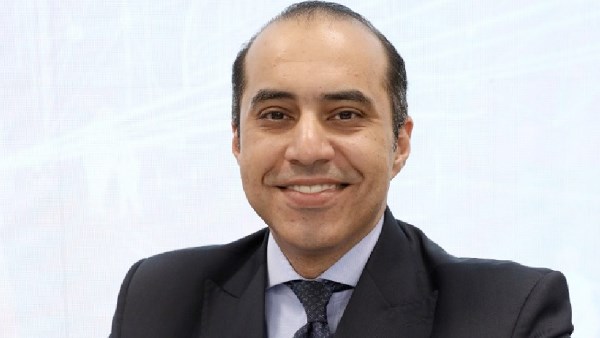  المستشار محمود فوزي ، وزير الشئون النيابية والقانونية والتواصل السياسي