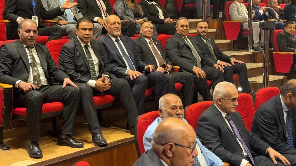 وفد من تحالف الأحزاب المصرية يزور مجلس الشيوخ