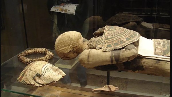 مومياء 