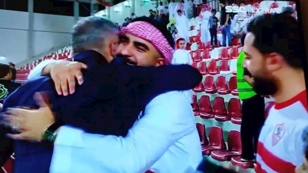 رد فعل مثير من جوميز مع مشجع زملكاوي في السعودية.. ماذا فعل؟