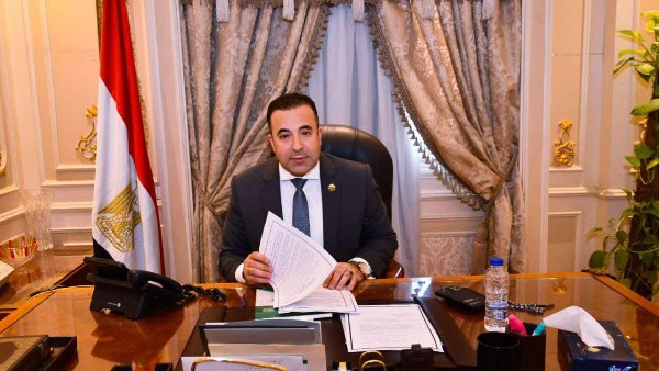 أحمد بدوي، رئيس لجنة الإتصالات بمجلس النواب 