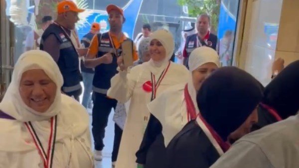 وصول أول أفواج حجاج الجمعيات الأهلية إلى المدينة المنورة