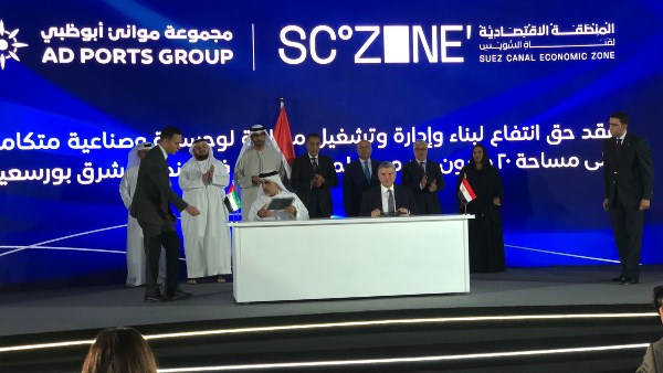 رئيس الوزراء يشهد توقيع اتفاق بين اقتصادية قناة السويس وموانئ ابو ظبي