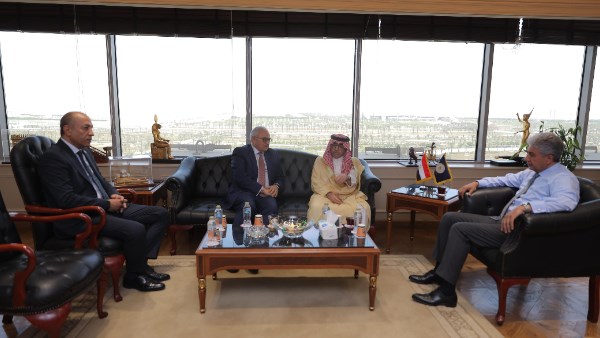 وزير السياحة والآثار والدكتور بندر بن فهد آل فهيد 