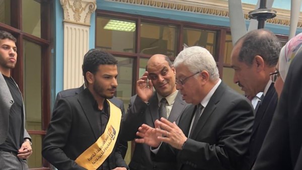 وزير التعليم العالي 