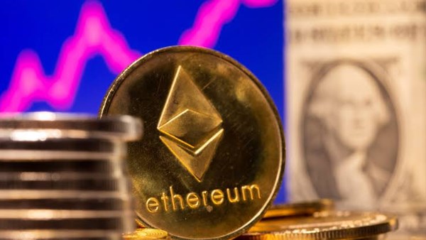 عملة إيثريوم تقفز 30% في أقوى مكاسب لها منذ 2021