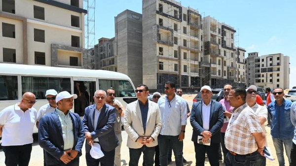 وزير الإسكان يتفقد أعمال إنشاء كوبري C3 وسكن لكل المصريين بالعلمين الجديدة