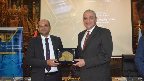 رئيس البورصة المصرية