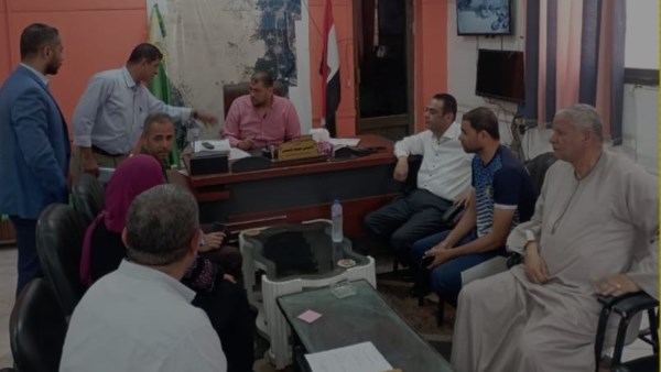 رئيس مدينة العياط بلقاء المواطنين