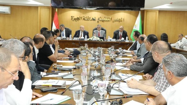 رفع درجة الاستعداد القصوى.. محافظ الجيزة يناقش خطة العمل خلال عيد الأضحى المبارك