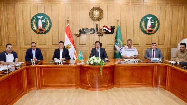 محافظ المنوفية يناقش الموقف الحالي لمنظومة التصالح على مخالفات البناء