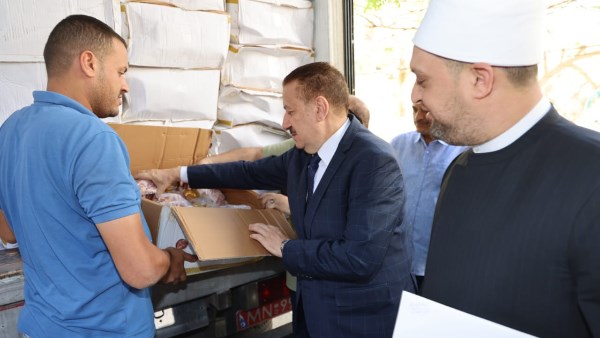محافظ المنوفية يشهد استلام 2 طن لحوم كدفعة جديدة من صكوك الإطعام لتوزيعها على الأسر الأولى بالرعاية