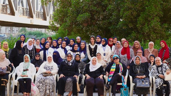 طلبة كلية الإعلام 