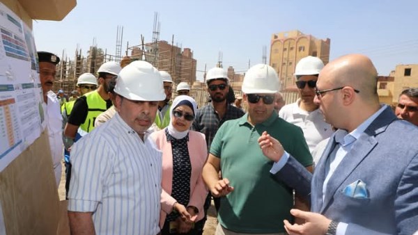 محافظ بني سويف يتابع مستجدات العمل في مشروع إنشاء مستشفى ناصر العام