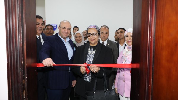 محافظ بني سويف ورئيس المجلس القومي للمرأة يفتتحان وحدة تكافؤ الفرص بالجامعة التكنولوجية