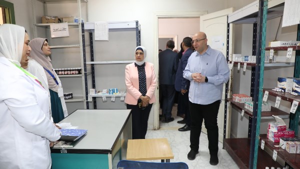 محافظ بني سويف يوجه بحلول سريعة لمشكلات ومطالب أهالي قرية 