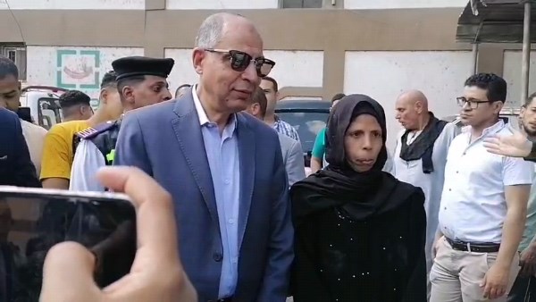 لفتة إنسانية.. محافظ المنيا يستجيب لطلب سيدة مريضة بإجراء أشعة مسح ذري