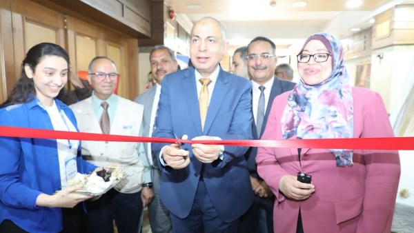محافظ المنيا يفتتح الملتقى 