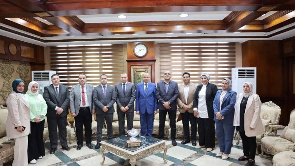 محافظ المنيا يستقبل رئيس صندوق التنمية الحضرية 