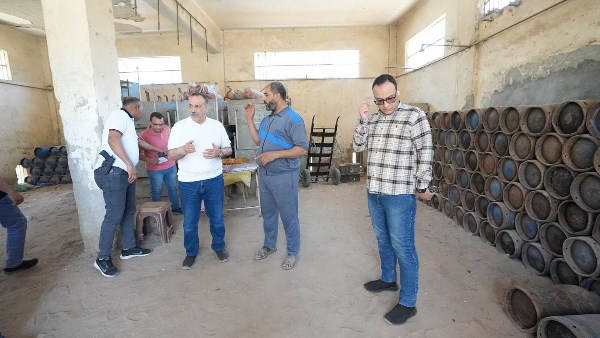 محافظ أسيوط يتفقد مستودع أسطوانات البوتاجاز بالجمعية التعاونية الزراعية بأبنوب