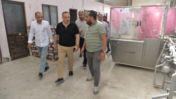 محافظ أسيوط يتفقد مجمع الصناعات الصغيرة 