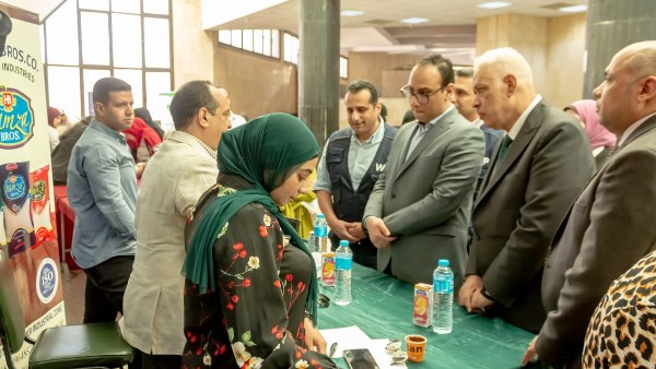 فاعليات ملتقى التوظيف بأسيوط 