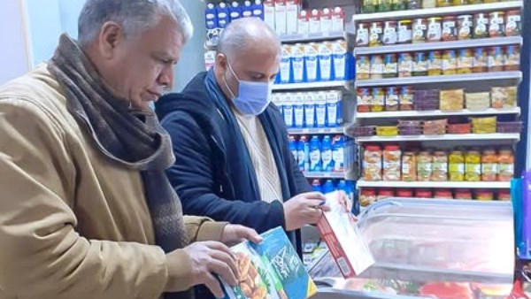 ضبط 4050 لتر زيت طعام مجهول المصدر في سوهاج