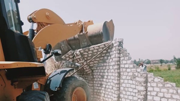جانب من حملات الإزالة بسوهاج